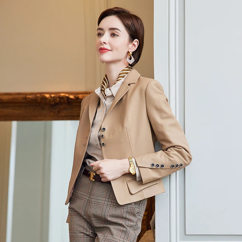 Leather Leather Clothing Women's 2025 Short Slim Jacket High Quality Sheepskin Women's Fashion Locomotive Autumn