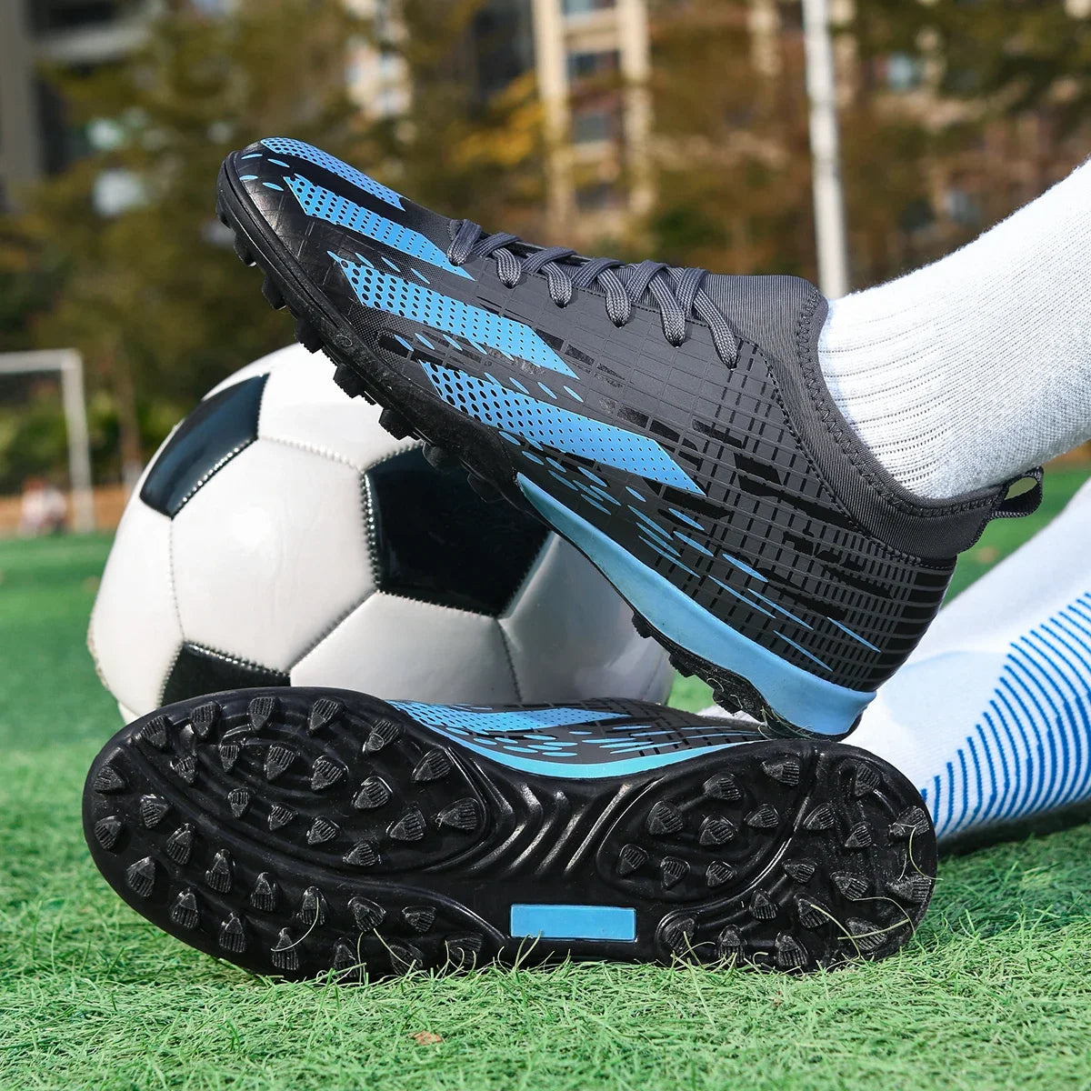 Men Professional Football Shoes Society TF/FG Soccer Shoes  Cleats Original Indoor Football Field Boots Grass Training Sneakers
