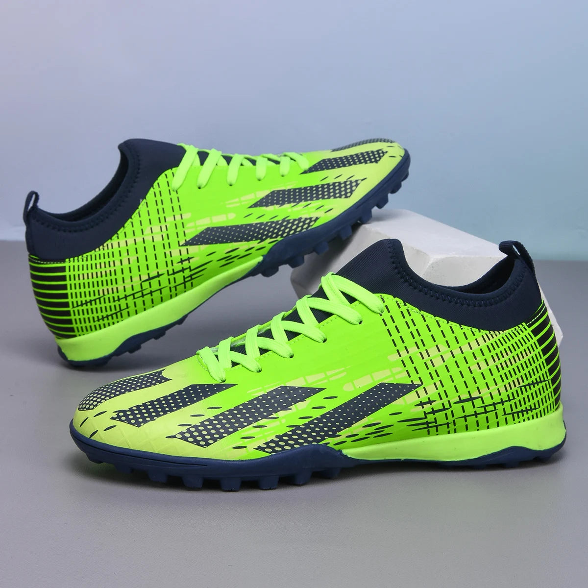 Men Professional Football Shoes Society TF/FG Soccer Shoes  Cleats Original Indoor Football Field Boots Grass Training Sneakers