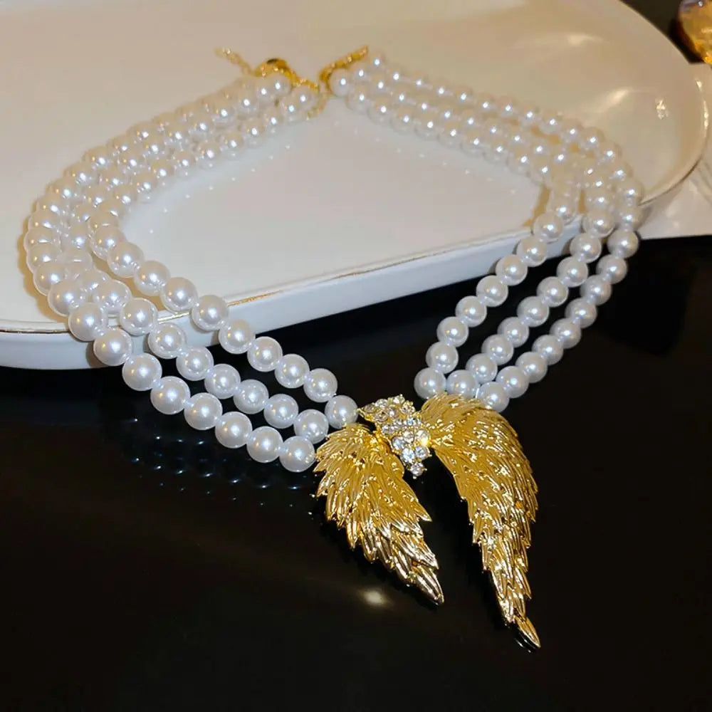 Retro Fashion Multi-layer Pearl Necklace Light Luxury Advanced Sense Clavicle Chain Elegant Delicate Fashion Choker Women