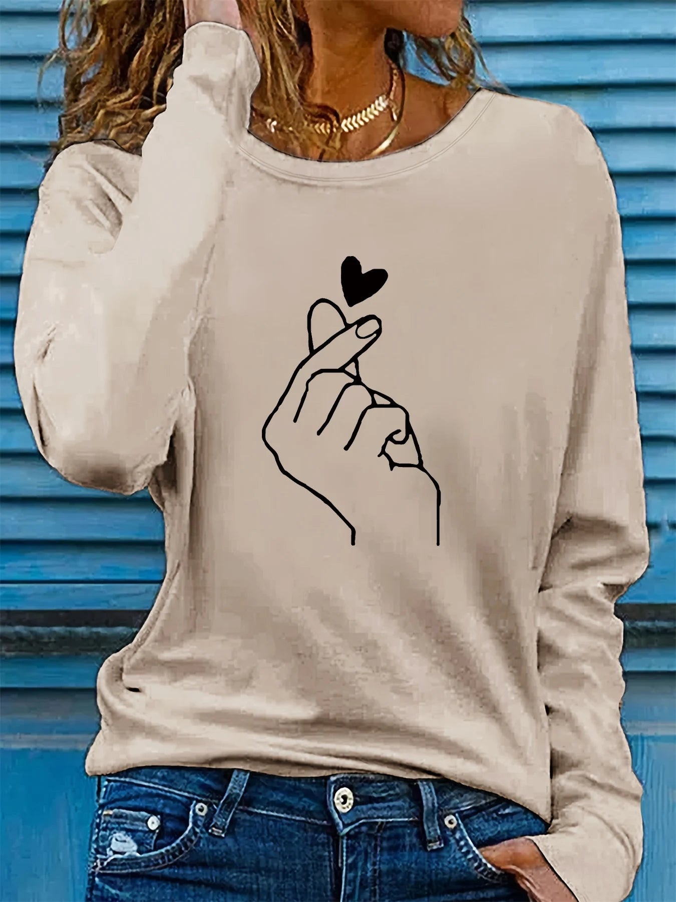 100% pure cotton women's spring and autumn casual long sleeved shirt with heart gesture graphic print round neck T-shirt