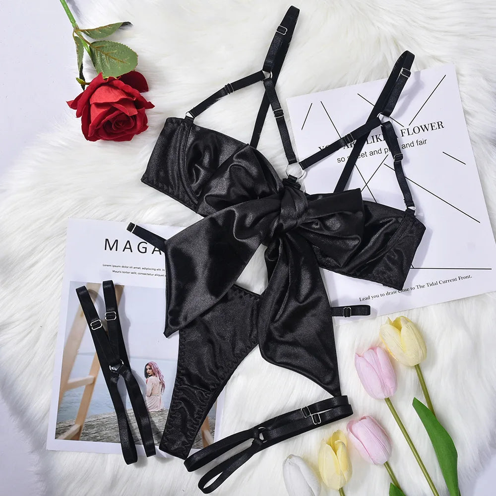 Lingerie's new hot selling European and American lingerie with exquisite bow and hollow out sexy three piece set with steel ring