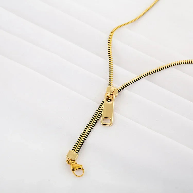 Niche design sense two wear zipper collarbone necklace women's new couple light luxury niche personality sweater chain choker