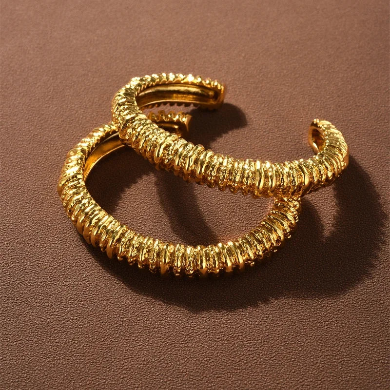Modern Jewelry Luxury Temperament Open Metallic Bracelets For Women Party Gifts European and American Design Accessories