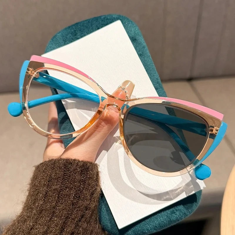2025 New Fashionable Cat Eye Photochromic Women's Reading Glasses Retro Neutral High Quality Versatile Presbyopia Glasses