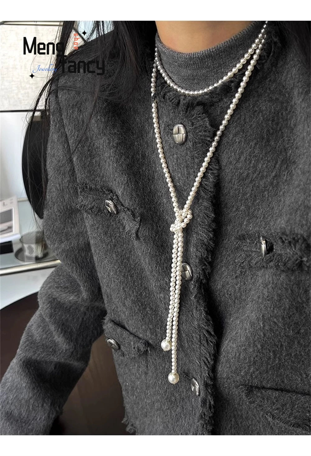 This 130cm Long Glass Pearl Necklace Can Be Worn In Multiple Ways. The Long Necklace Is Elegant And Trendy. It's A Retro Sweater