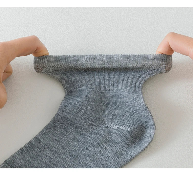 5/8 Pairs of MEN'S AND WOMEN'S Black Cotton Business Mid Length Soft and Warm Autumn/winter Solid Color Casual Socks
