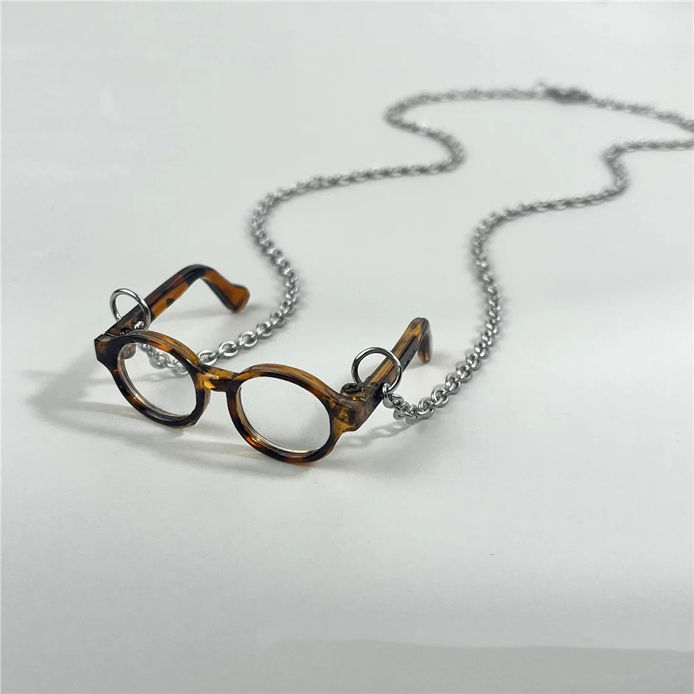 Artistic Glasses Shaped Necklace Niche Design Style Glasses Pendant Necklaces Simple Versatile Jewelry Fashion Necklace Gift