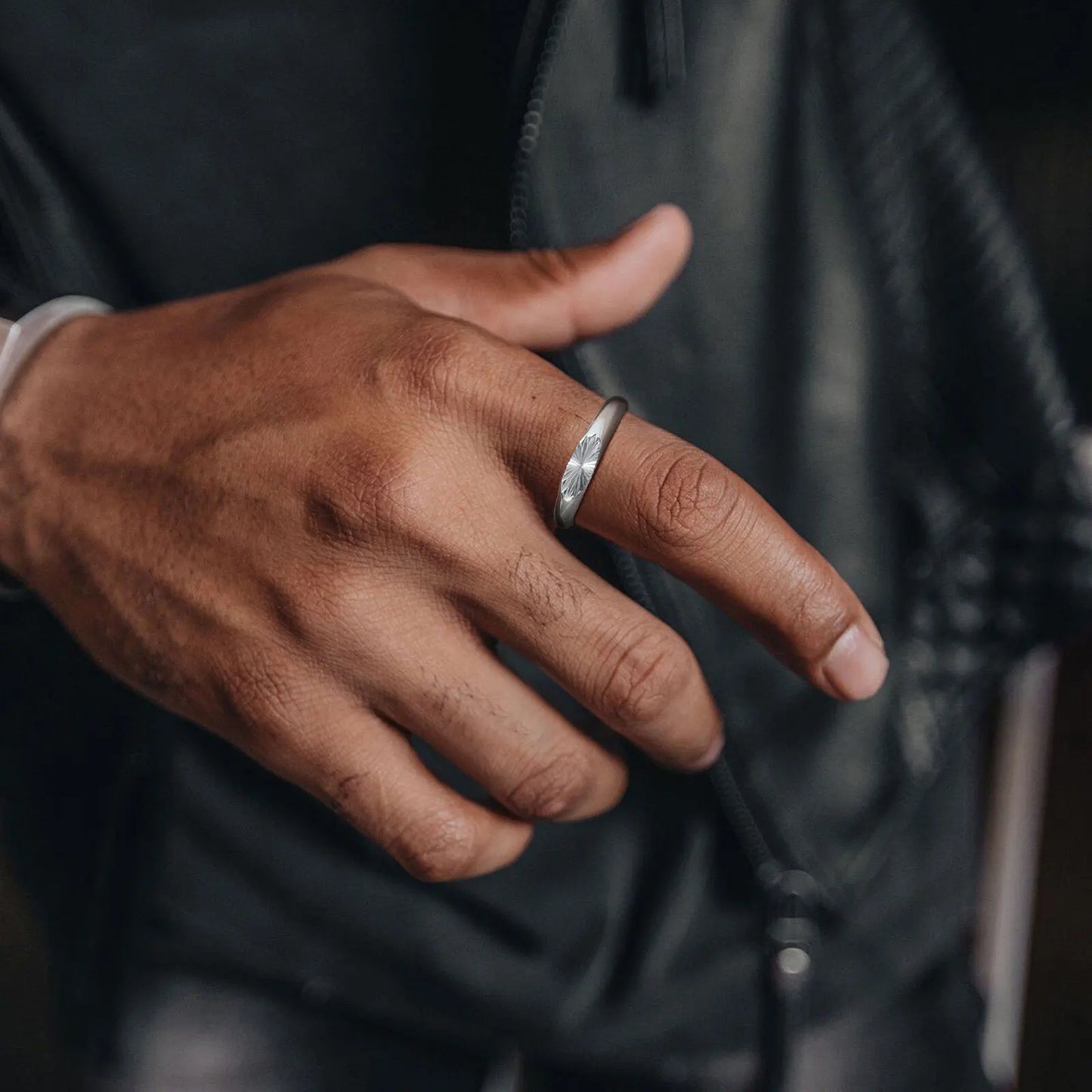 Minimalist Silver Color Men's Ring,Embossing Radiation Sunburst Stainless Steel Tail Ring,Stylish Wedding Finger Ring Gifts