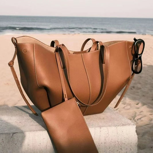 Ladies' fashionable large capacity wing shaped single shoulder handbag, suitable for commuting and shopping