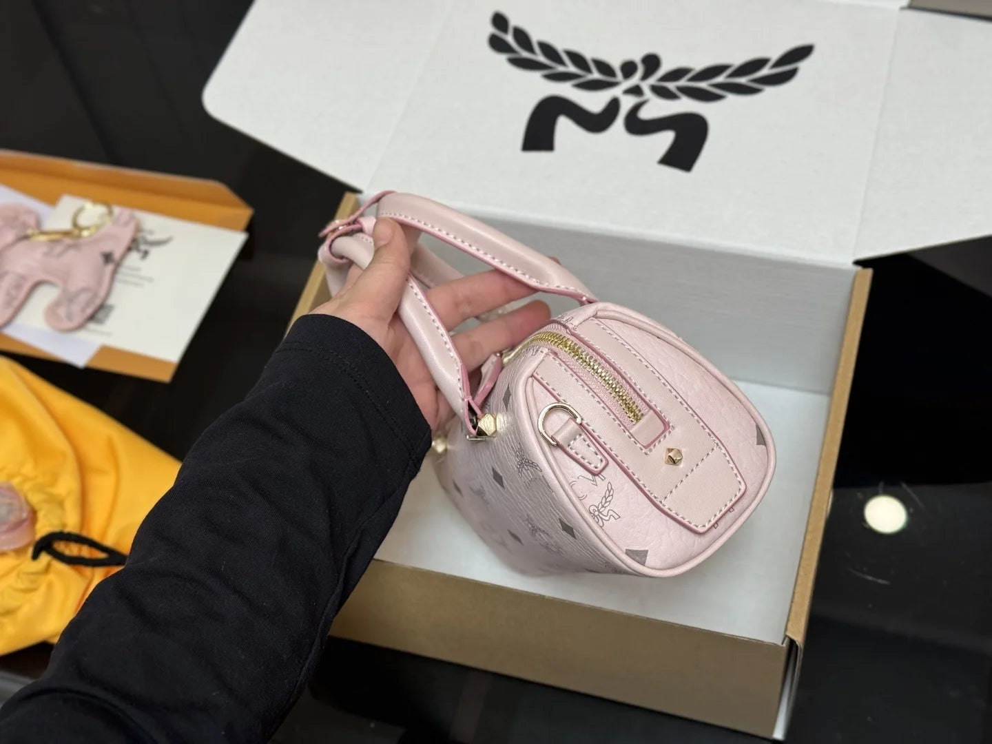 Fashion tote bag - genuine leather women's bag - Boston Aren mini pillow bag - Fashionable and versatile, with superior quality.
