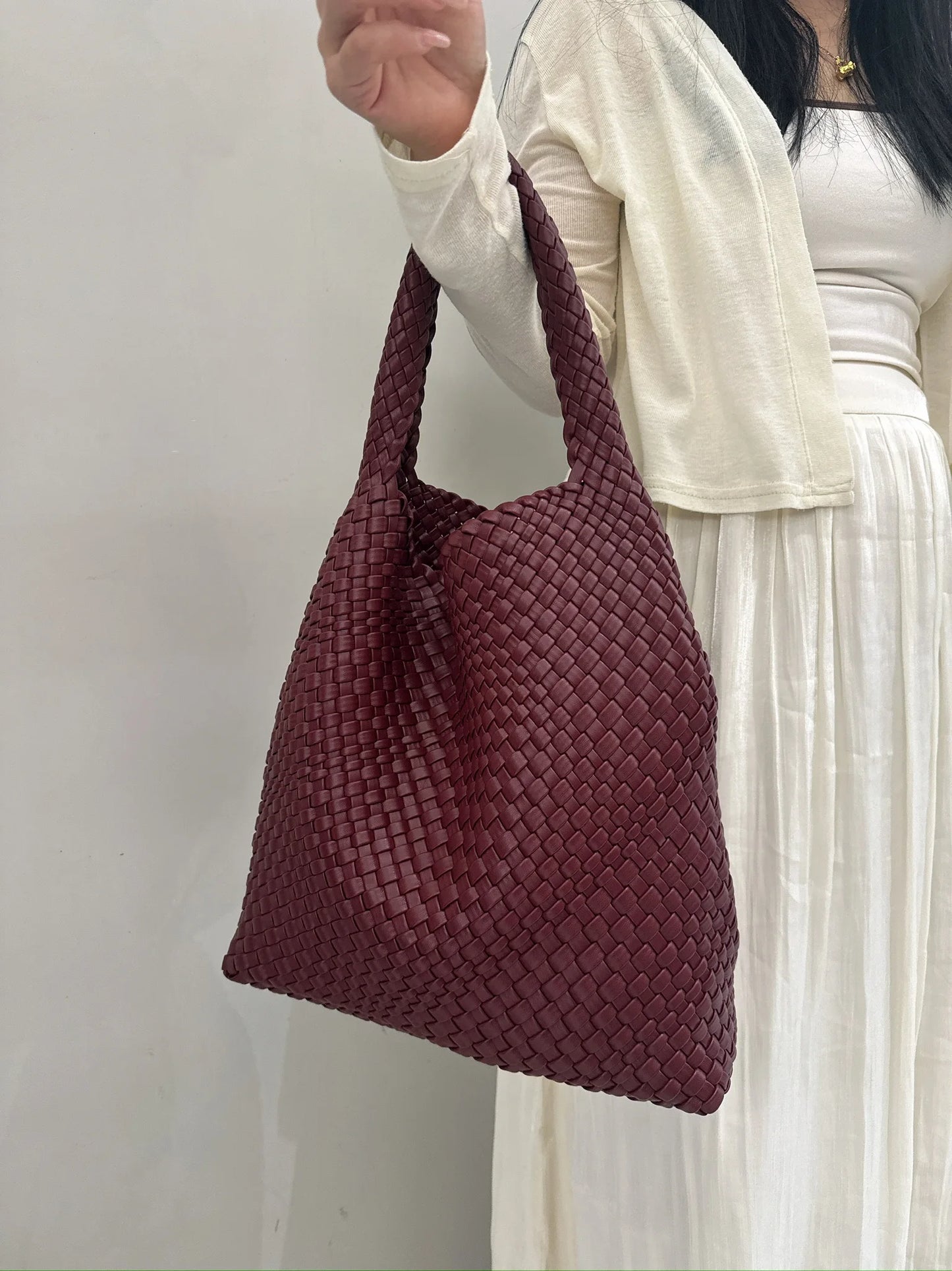 Women's fashion bags Women's bags promotion 2024 Fall and winter Explosive Models PU Hand-woven shoulder bag for women