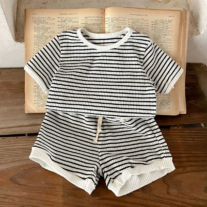 Comfortable Baby Clothes Set  Boys Simplicity Stripe Round Neck T-shirt +  Striped Shorts  breathable casual girl short sleeved