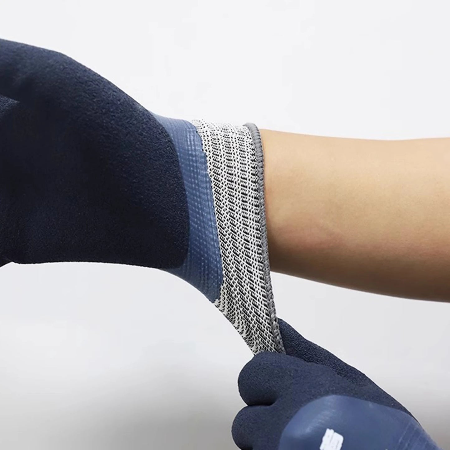 Voltage Resistant Electrician Gloves 1000V Electrical Insulated Gloves Rubber Electrician Insulating Gloves for Men