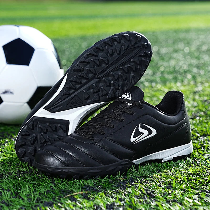 New Men Football Boots Outdoor Soccer Shoes TF FG Grass Cleats Comfortable Training Shoes Match Futsal Breathable Sport Indoor