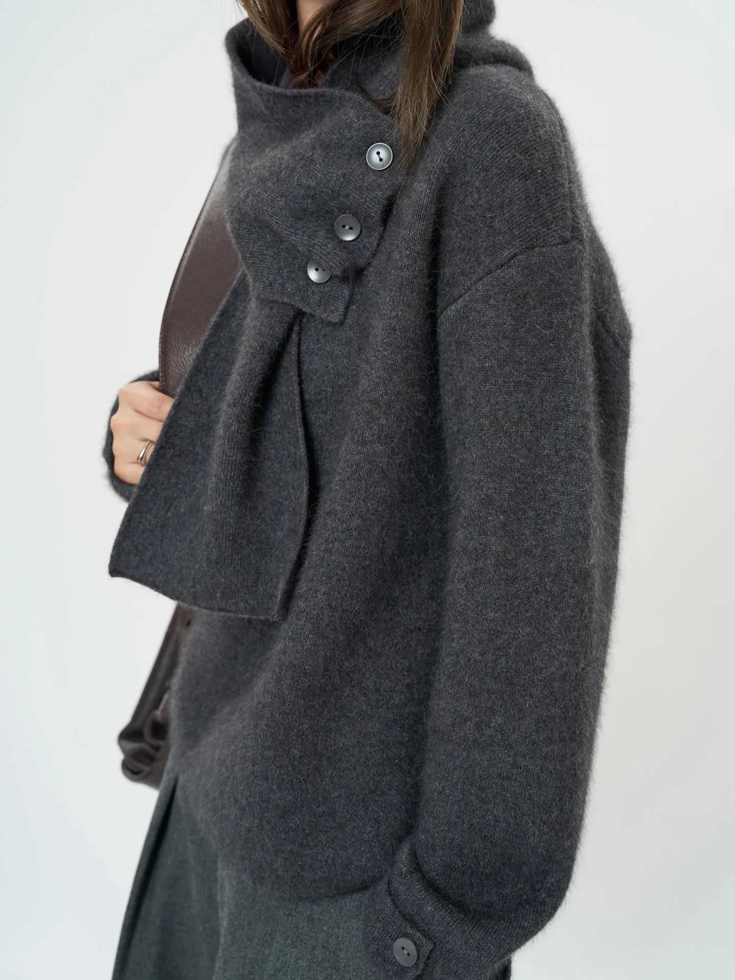 Winter wool sweater women's casual solid color round neck long sleeved scarf decoration loose sweater