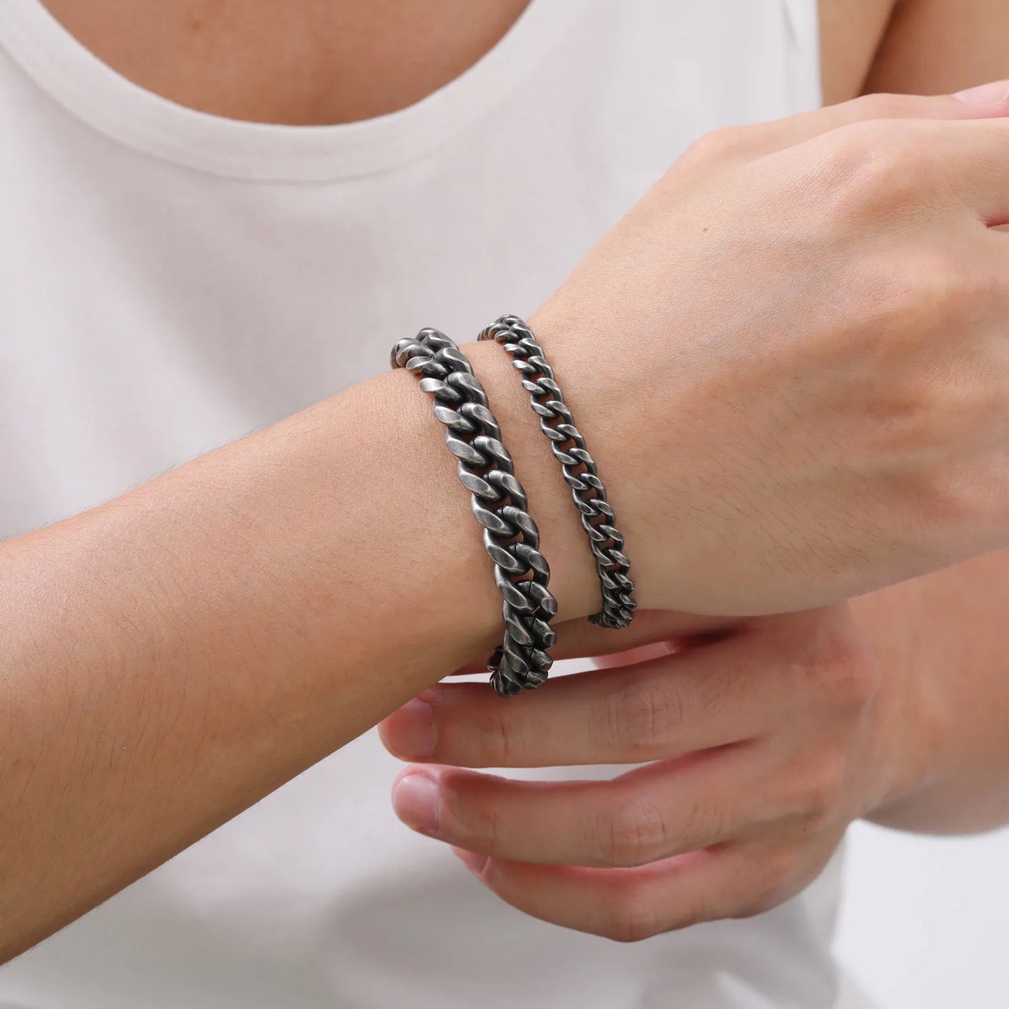 Retro Cuban Chain Bracelets for Men,Vintage Antique Stainless Steel Curb Dome Link Wristband,Rock Punk Stylish Jewelry Gifts