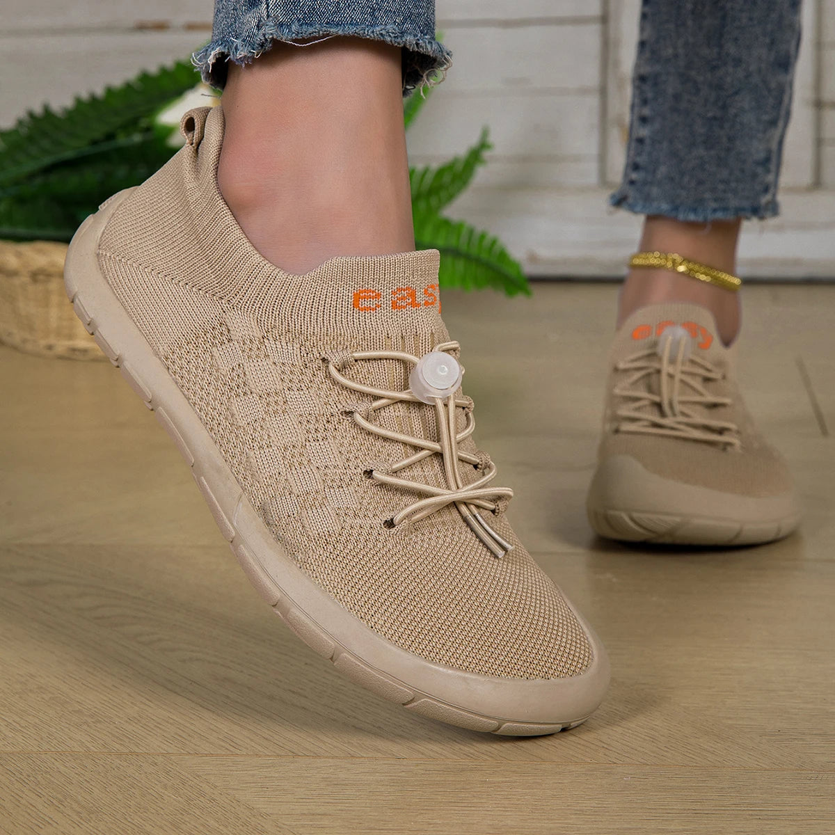 Women Minimalist Hiking Shoes Wide Fit Breathable Soft Bottom Anti-Slip Thin Sole Mountaineering Footwear for Outdoor Activities