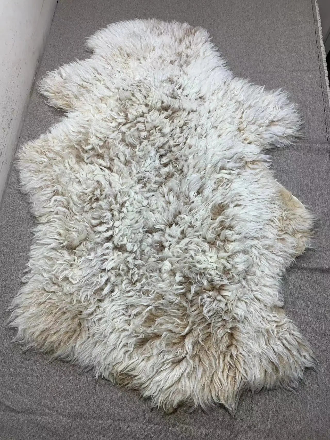 100%Sheepskin Bed Blanaturl sheepskin fur a one-piece orphan pattern sheepskin bedside blanket, leisure sofa cushion whole wool