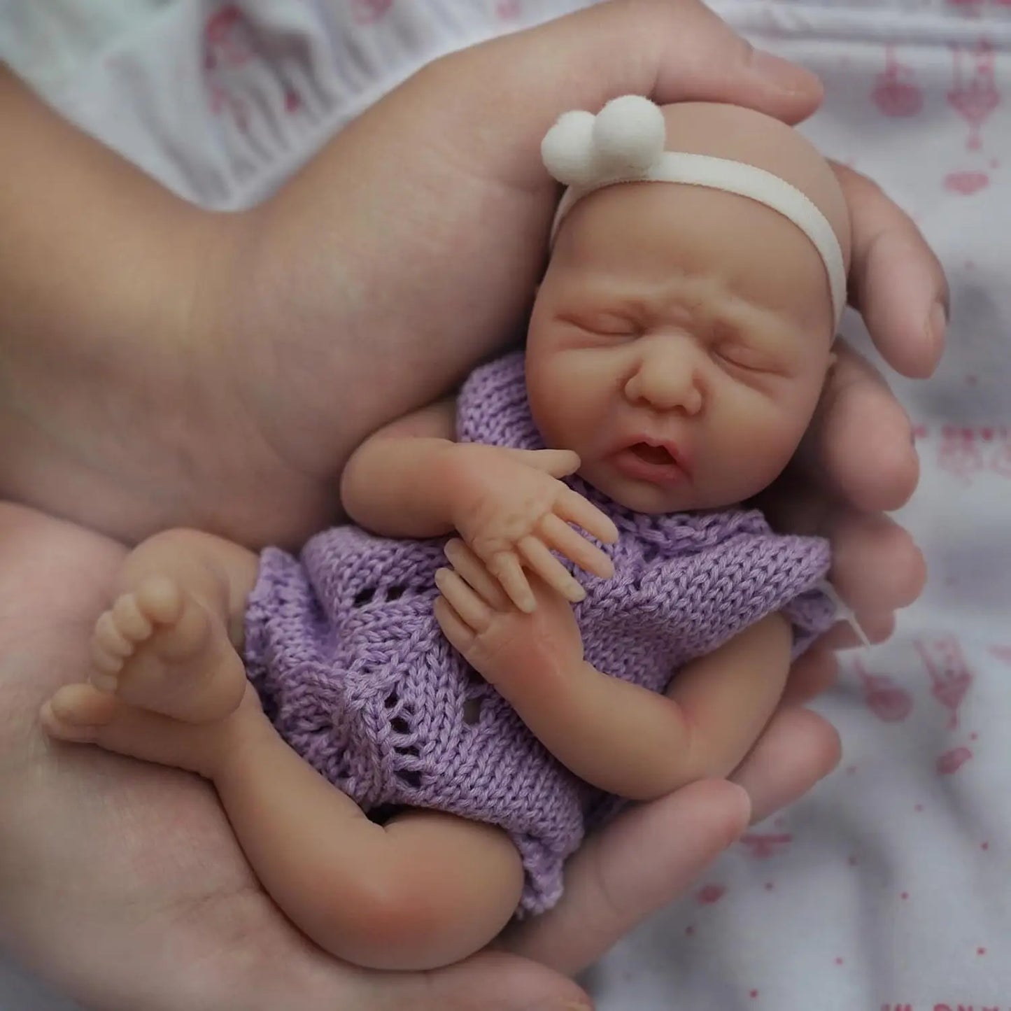 Reborn Baby Dolls 7 Inch Full Body Silicone Doll Boy Mini Realistic Newborn Baby Dolls with Feeding Accessories Gift Box