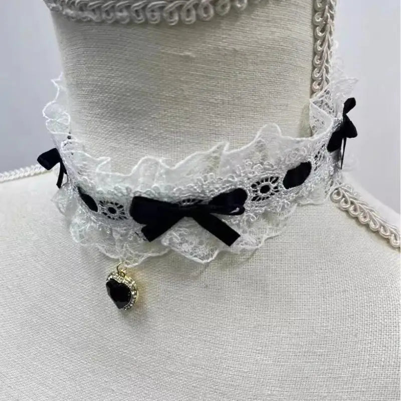 Short Lace Choker Nekclace For Women Girl Fashion Lolitas Heart Pendant Gothic Collar Necklace Gift For Party Cosplay Jewelry