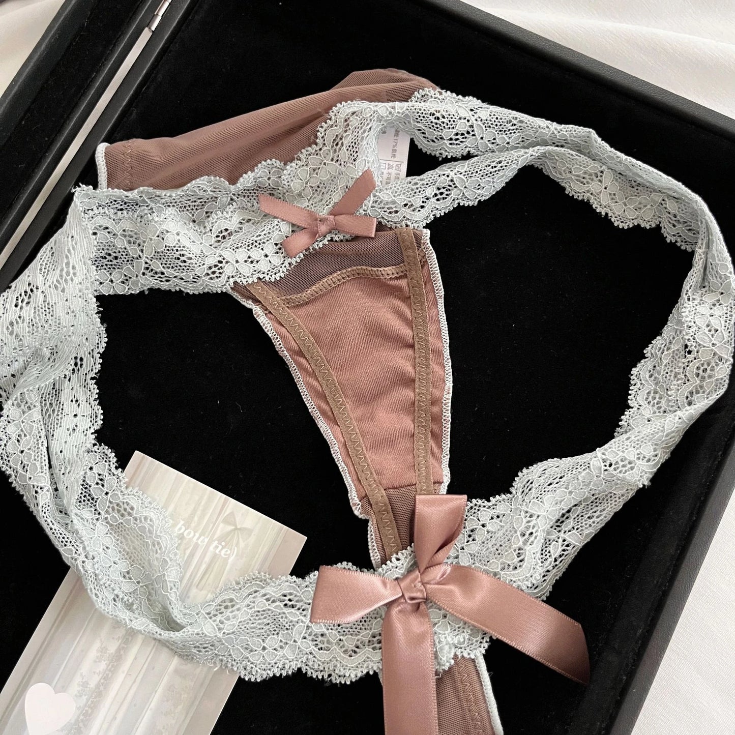 Thongs Woman Sexy Female Lingerie Women's Panties Women's Lace Thong Low Waist G-String Mesh Bow Detail Breathable Ladies Briefs