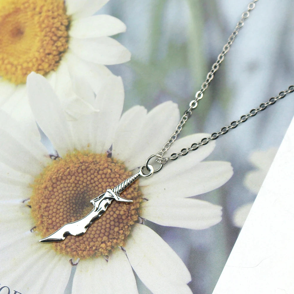 Anime Solo and Leveling Series Necklace Exquisite Fashion Short Blade Model Cosplay Pendant Necklace Trendy Jewelry Presents ﻿