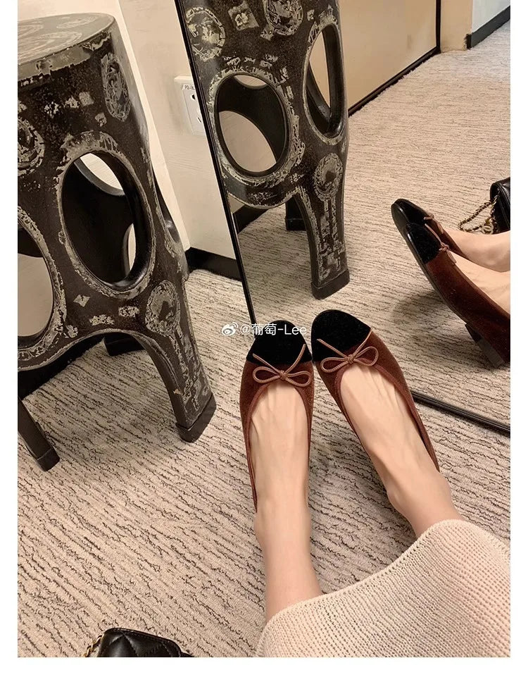 Flat Shoes for Women 2025 Spring and Autumn Round Toe Color Blocked Butterfly Bow Velvet Light Mouth Fashionable Single Shoe