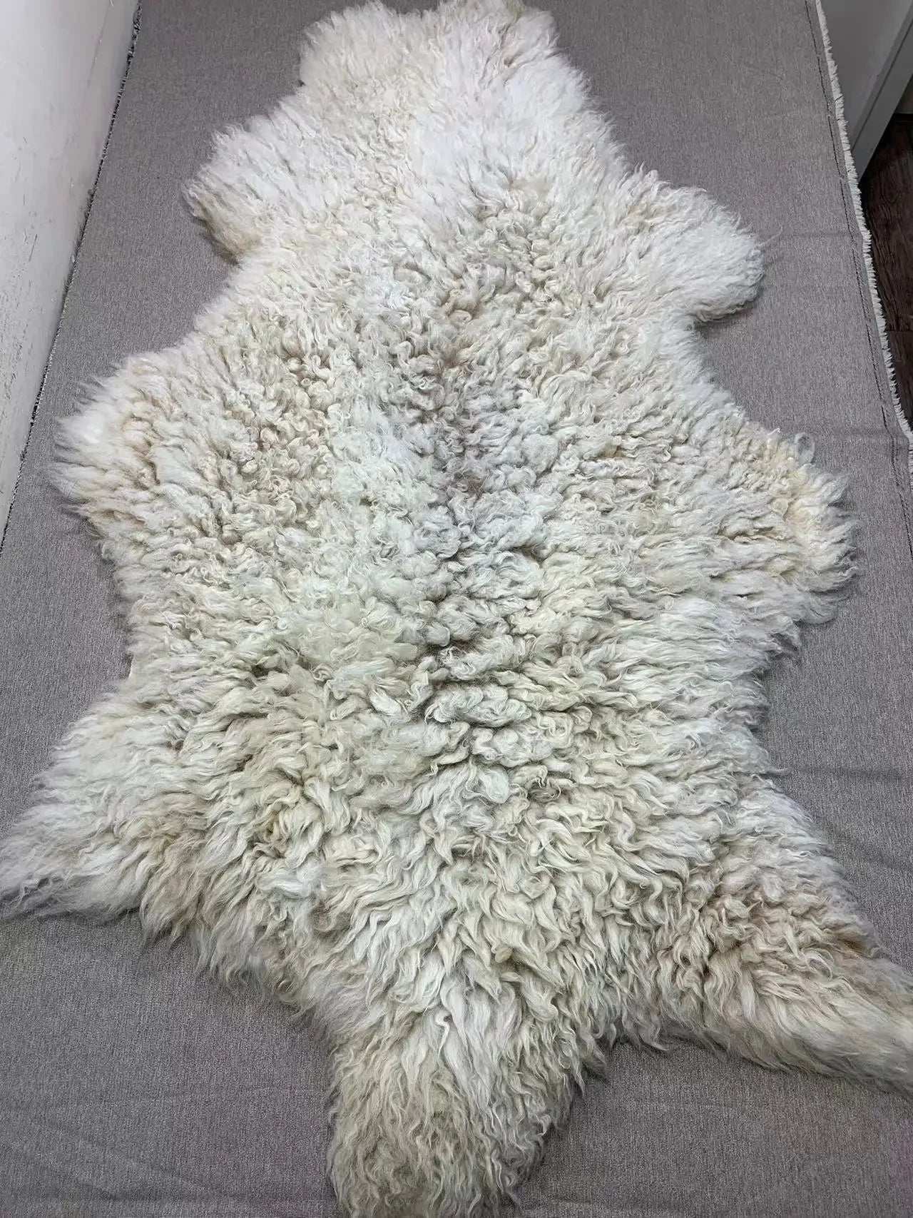 100%Sheepskin Bed Blanaturl sheepskin fur a one-piece orphan pattern sheepskin bedside blanket, leisure sofa cushion whole wool