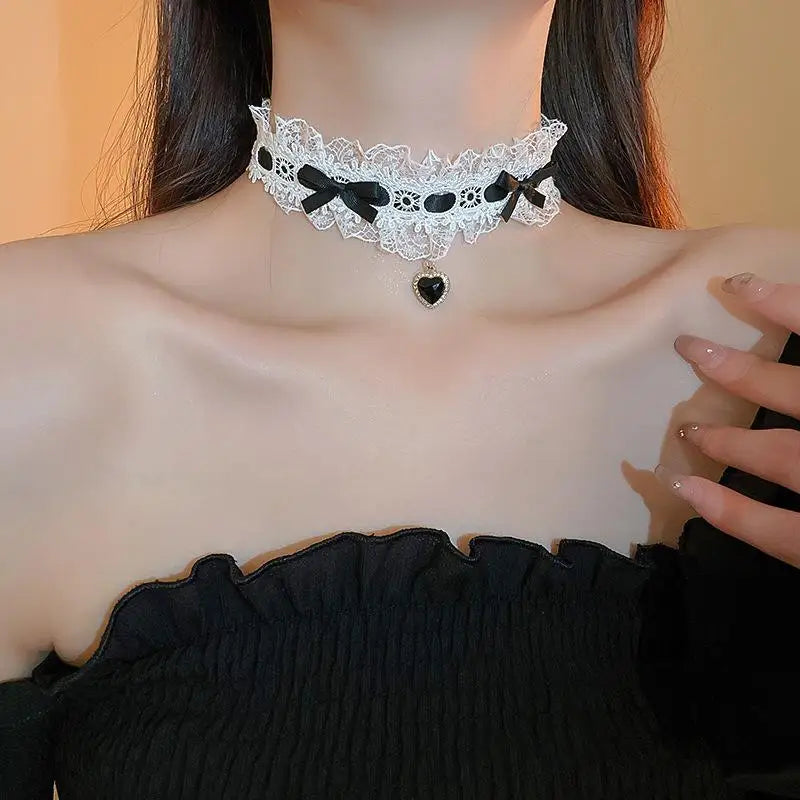 Short Lace Choker Nekclace For Women Girl Fashion Lolitas Heart Pendant Gothic Collar Necklace Gift For Party Cosplay Jewelry
