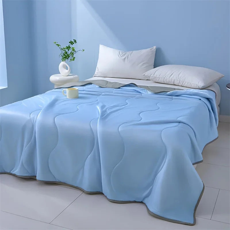 Ultra-Soft Cooling Summer Blanket - Light Blue & Gray Quilted Design, Breathable, Machine Washable, Perfect for Bed or Sofa