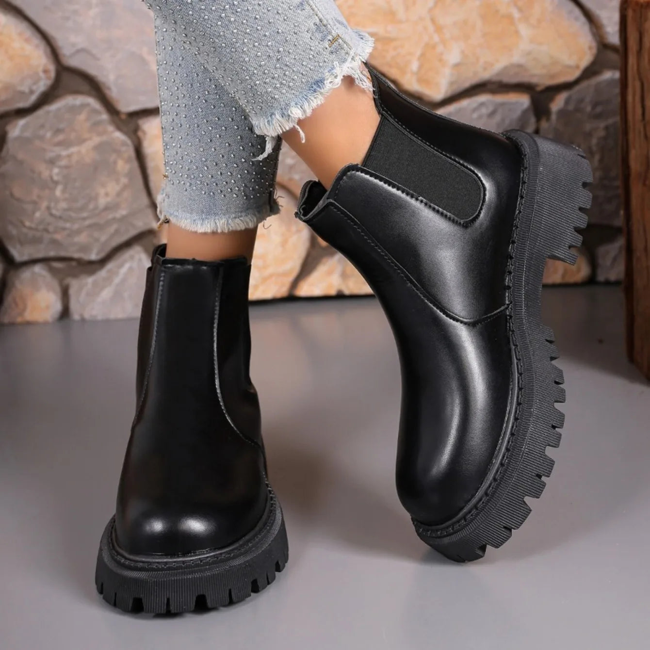 Women Chelsea Boots Thick-soled Winter Comfortable Shoes Women Outdoor Fashion Thick-soled Short Boots Women Zapatos De Mujer