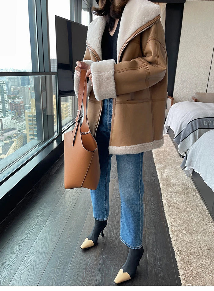 2025 Autumn Winter Fur Integrated Lamb Wool Coat Women's European And American Street Temperament Fashion Locomotive Fur Coat