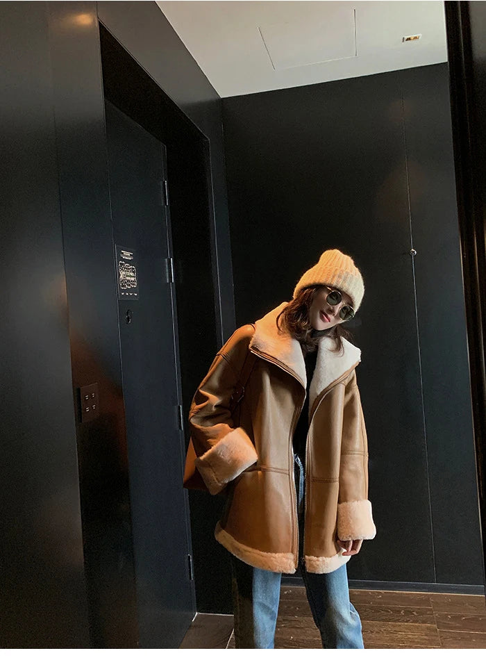 2025 Autumn Winter Fur Integrated Lamb Wool Coat Women's European And American Street Temperament Fashion Locomotive Fur Coat