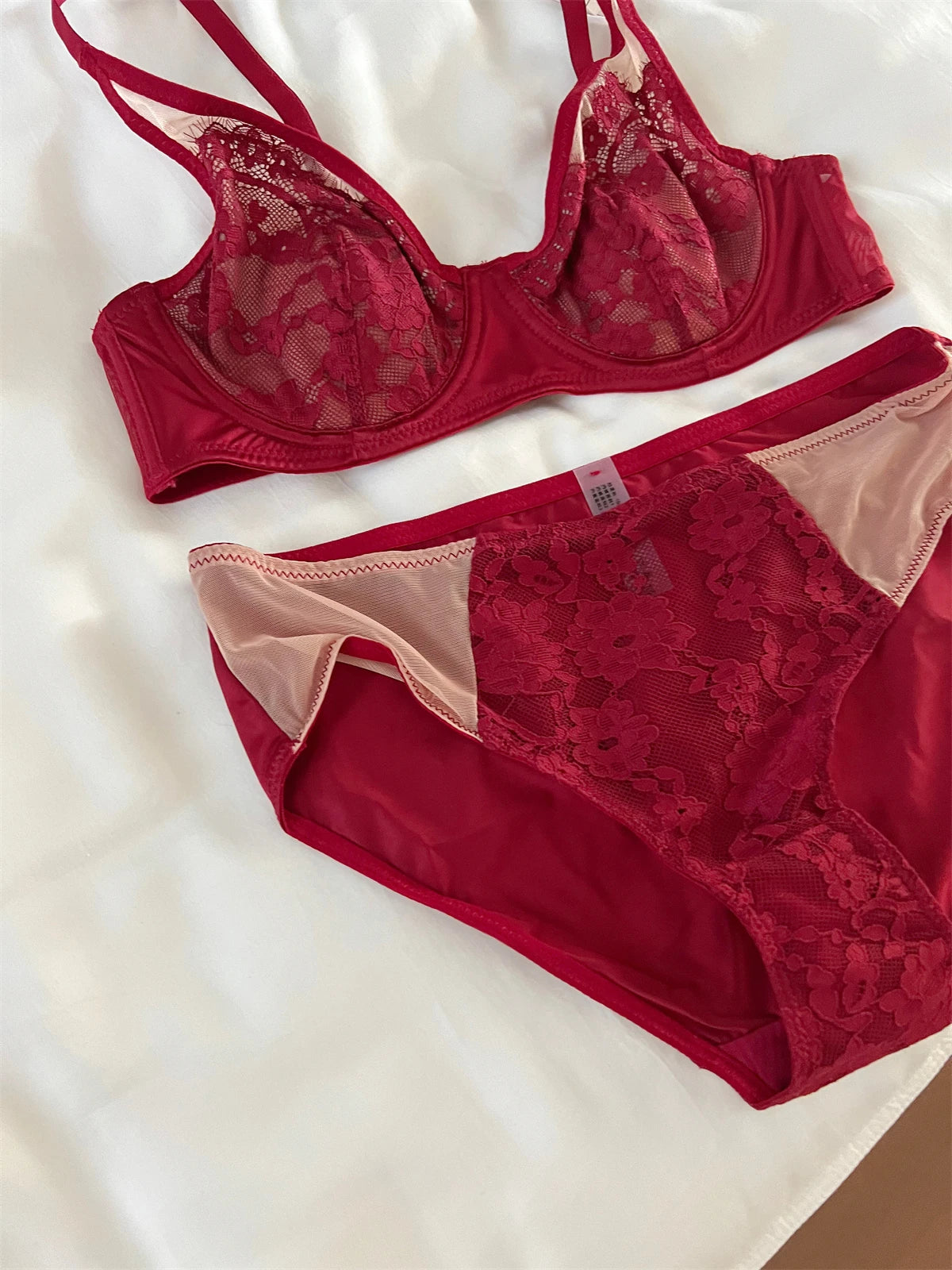Lingerie sexy lace gathered with steel ring underwear bra set women adjusted comfortable bras rear three-row buckle
