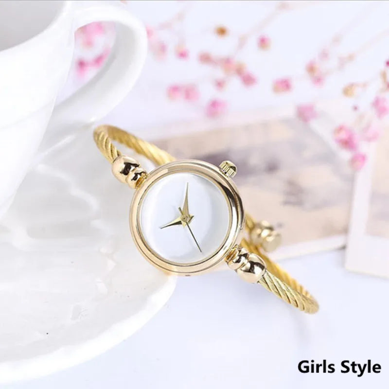 Men Women Fashion Wristwatches Couple Flexible Stretch Band Quartz Watches Man and Ladies Dress Clock Simple Casual Watches