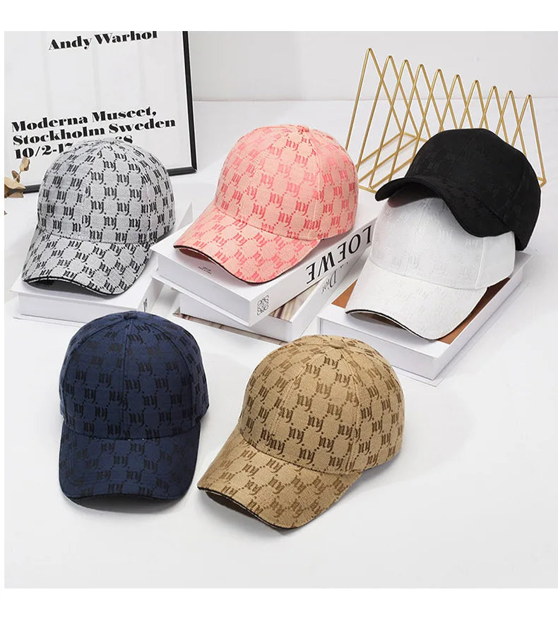 Elegant and Trendy White Baseball Cap: A Blend of Style and Versatility