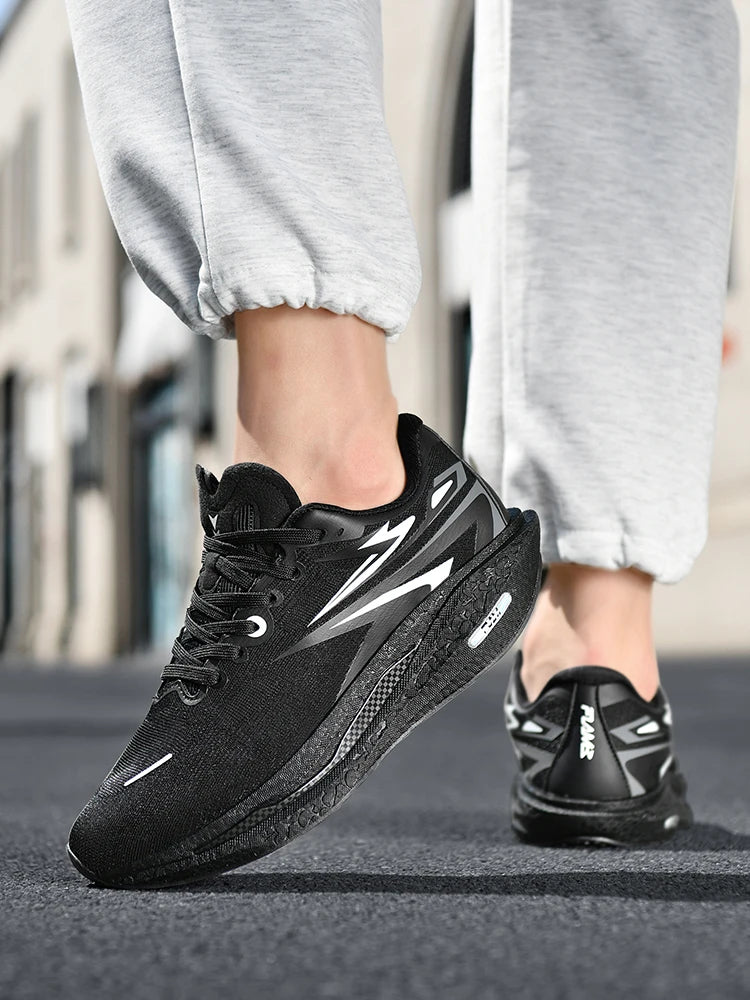 Running shoes for Outdoor use, Fashionable for Both Men and Women, Comfortable and Breathable sports and Casual shoes. black 10