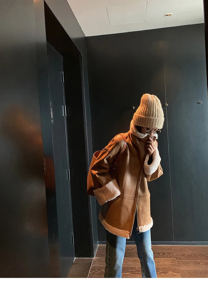 2025 Autumn Winter Fur Integrated Lamb Wool Coat Women's European And American Street Temperament Fashion Locomotive Fur Coat