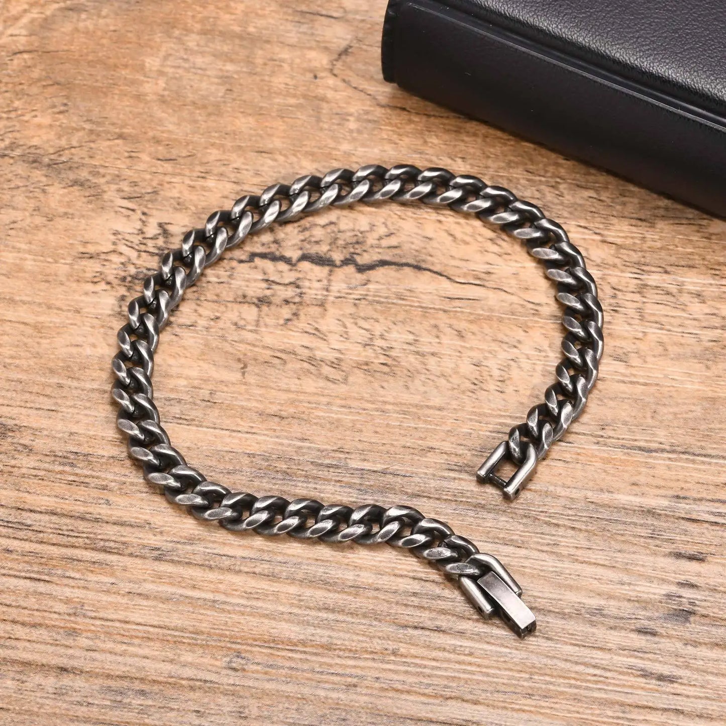 Retro Cuban Chain Bracelets for Men,Vintage Antique Stainless Steel Curb Dome Link Wristband,Rock Punk Stylish Jewelry Gifts