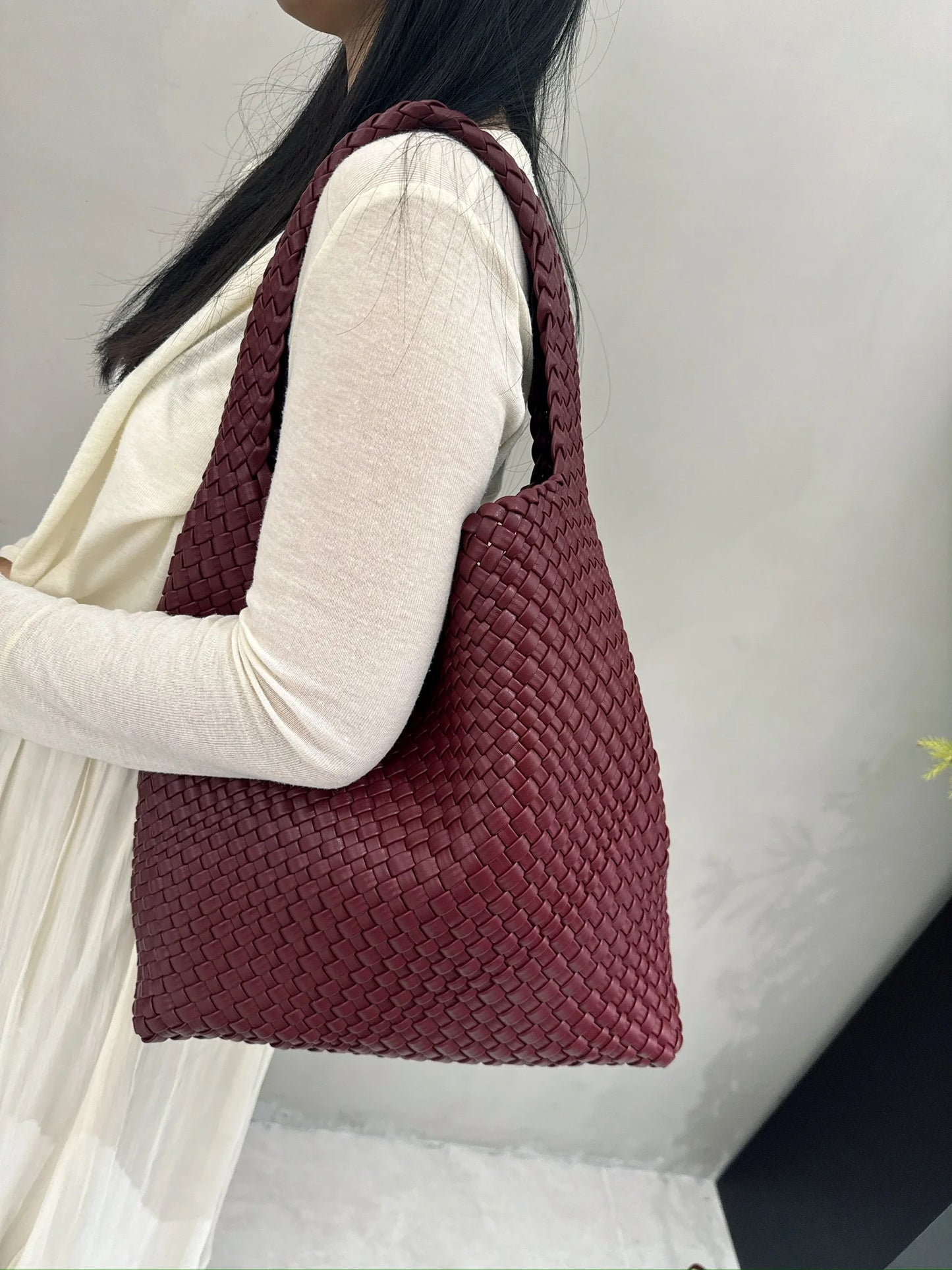 Women's fashion bags Women's bags promotion 2024 Fall and winter Explosive Models PU Hand-woven shoulder bag for women