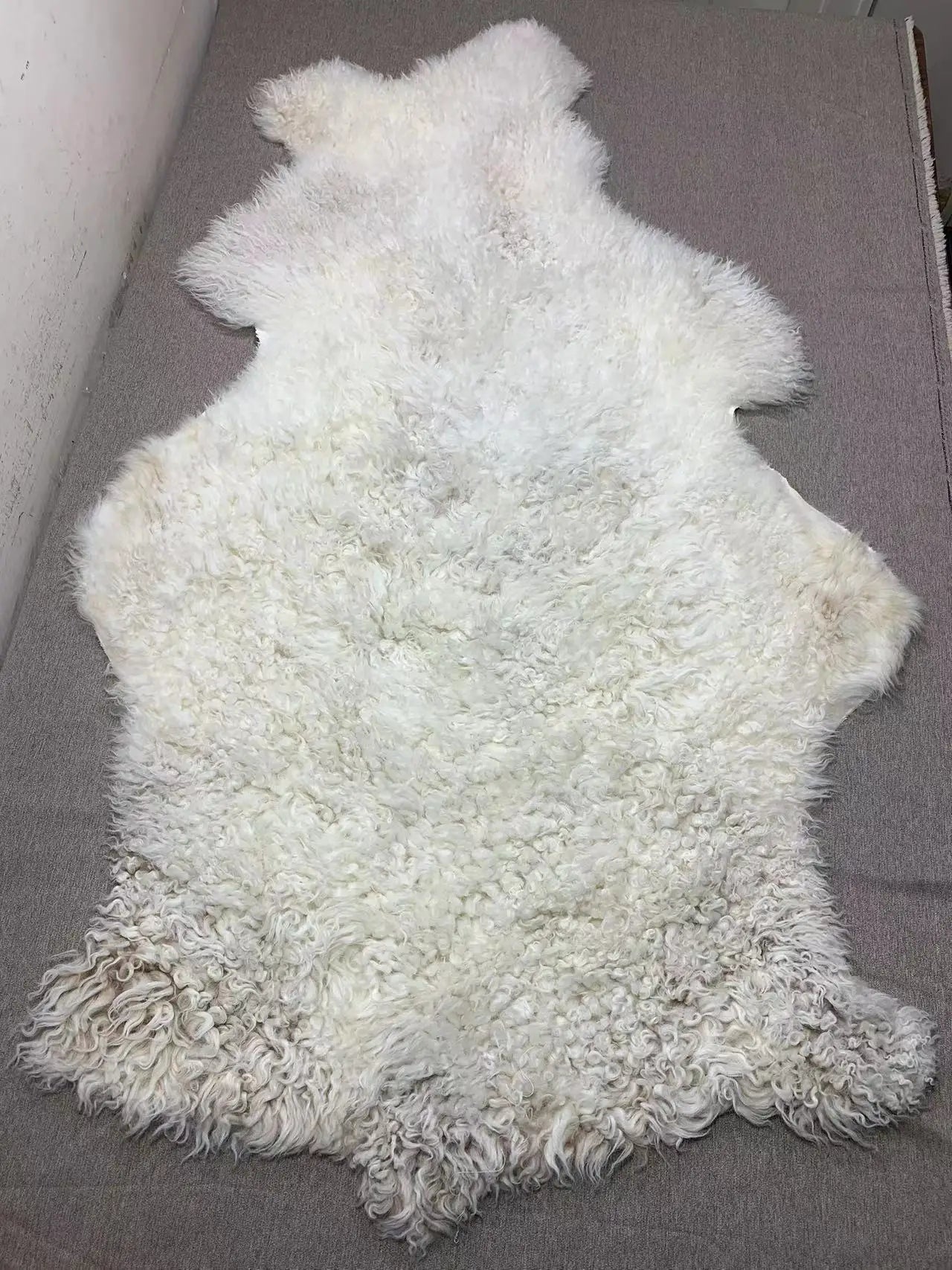 100%Sheepskin Bed Blanaturl sheepskin fur a one-piece orphan pattern sheepskin bedside blanket, leisure sofa cushion whole wool