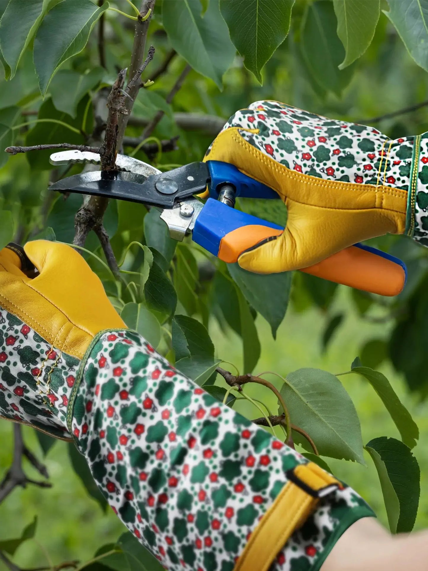 1 Pair Gardening Gloves Anti-Scratch Puncture-Resistant Ergonomic Wrist Forearm Protection, Lightweight Design for Yard Work