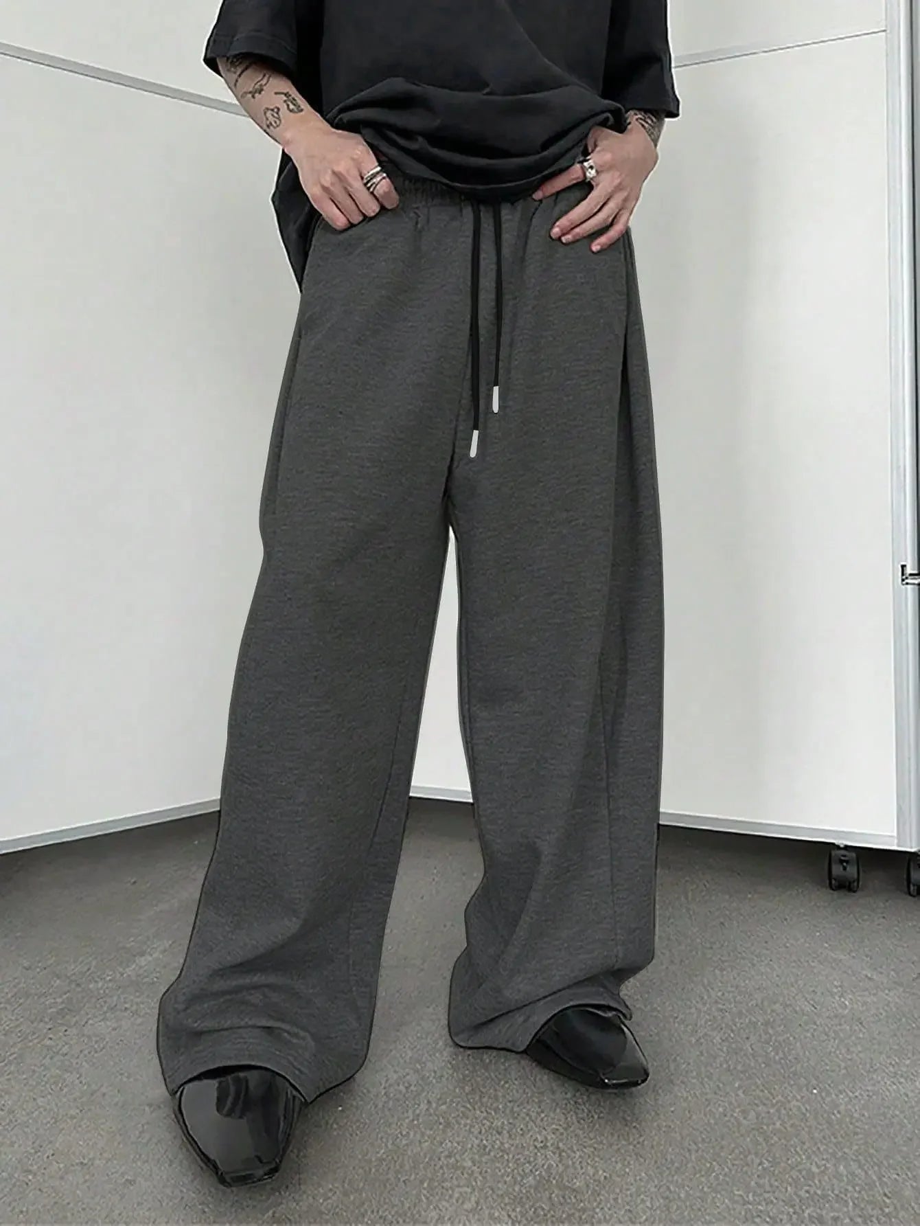 2025 New Korean style Sweatpants Sport Pants Men Running Pants Spring Summer Loose Casual Sweat Pants Straight Jogging Pants Men