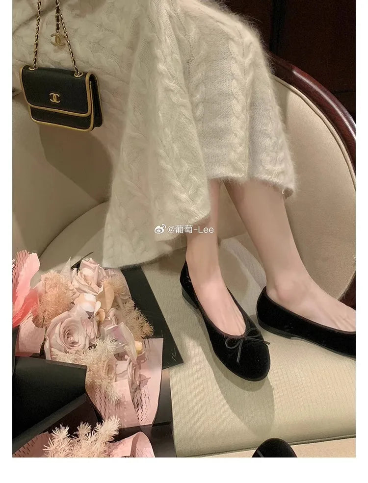 Flat Shoes for Women 2025 Spring and Autumn Round Toe Color Blocked Butterfly Bow Velvet Light Mouth Fashionable Single Shoe