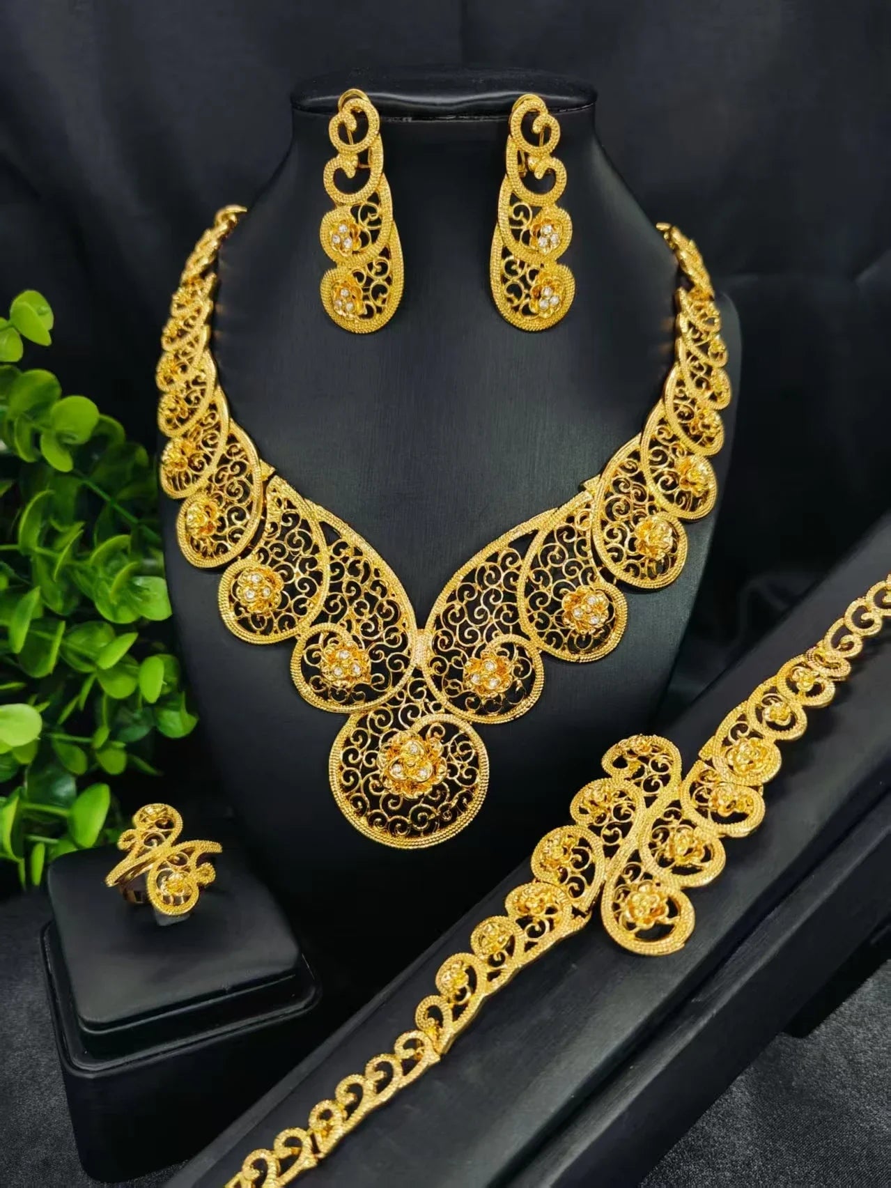 Luxury Indian Jewellery Earrings Necklace Jewelry Sets For Women Dubai Gold Color African Arabic Wedding Bridal Party Gifts