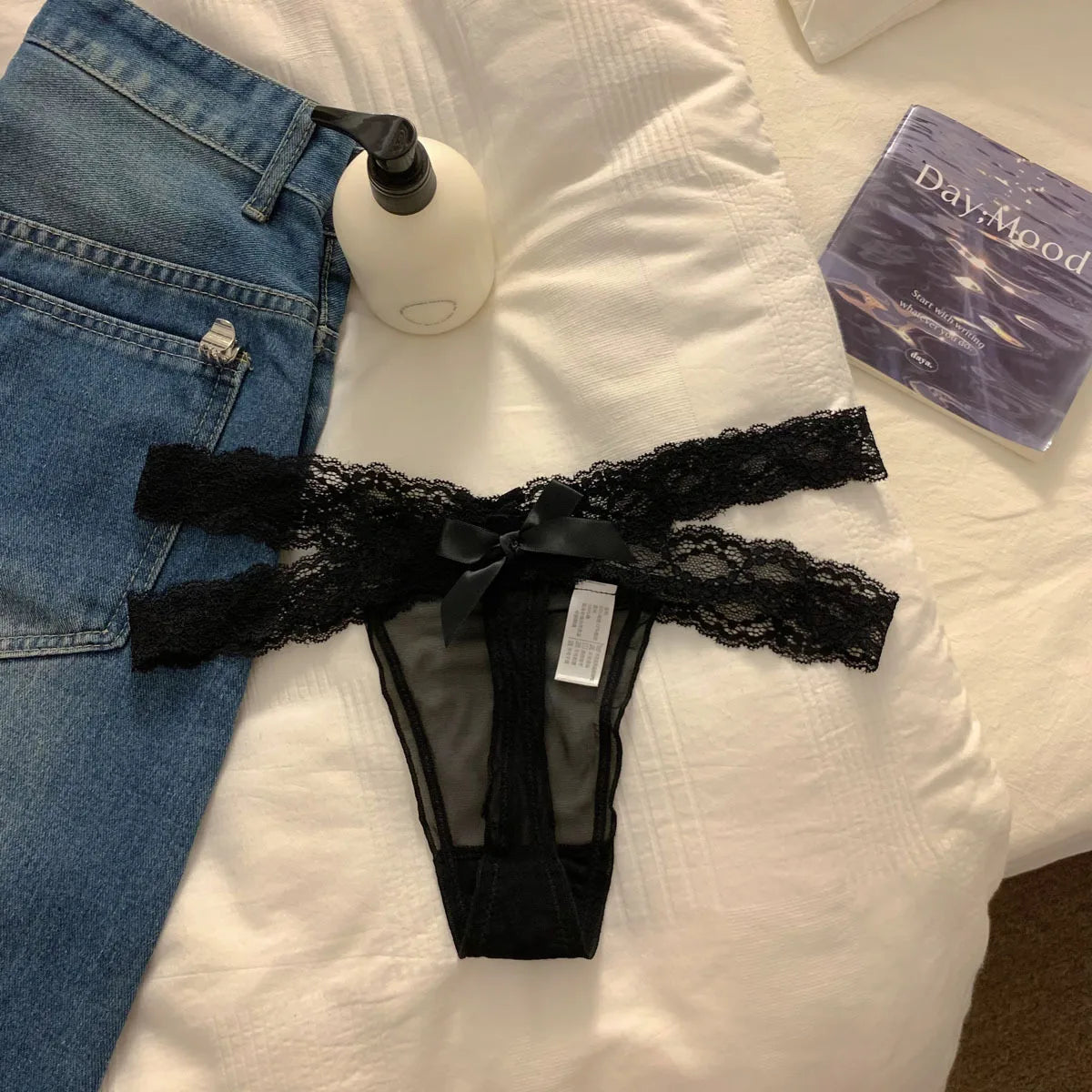 Thongs Woman Sexy Female Lingerie Women's Panties Women's Lace Thong Low Waist G-String Mesh Bow Detail Breathable Ladies Briefs