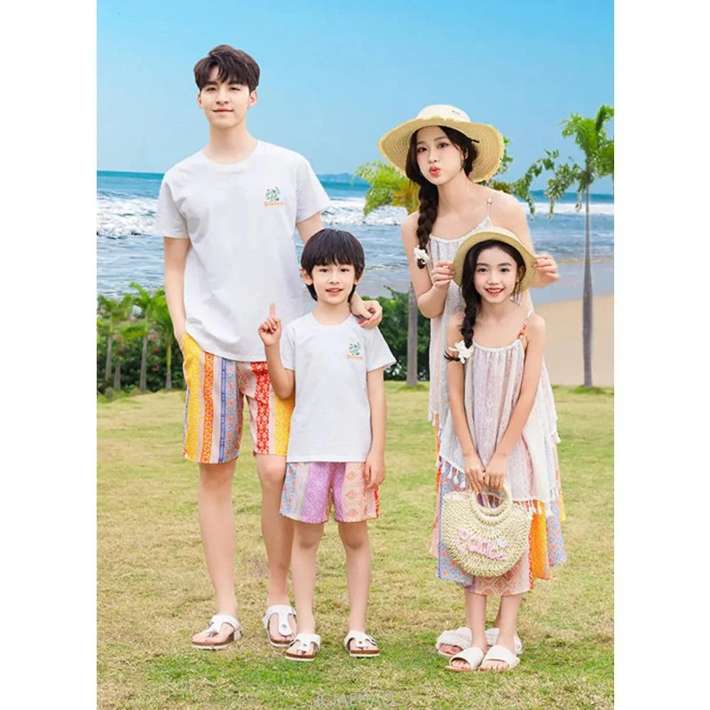 Dress 2025 Woman Vacation Couple Parent-child Beach Family Resorts Look Matching Holiday Outfit Mom Daughter Clothes Dad Son Set