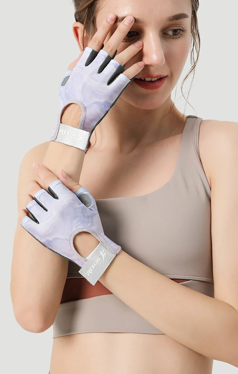 1 Pair Gym Body Building Training Fitness Gloves Sports Weight Lifting Exercise Slip-Resistant Gloves for Women Men Yoga Gloves