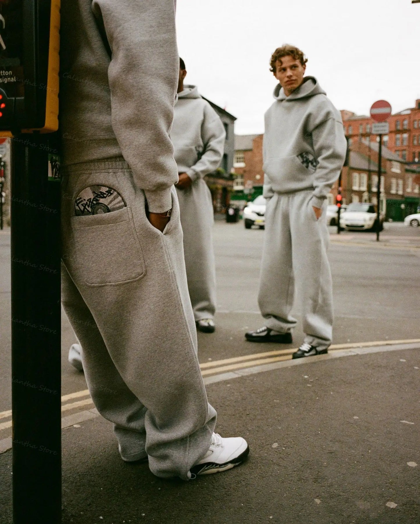 fashion trend embroidered casual pants men high street fashion design comfortable sweatpants loose and versatile jogging pants